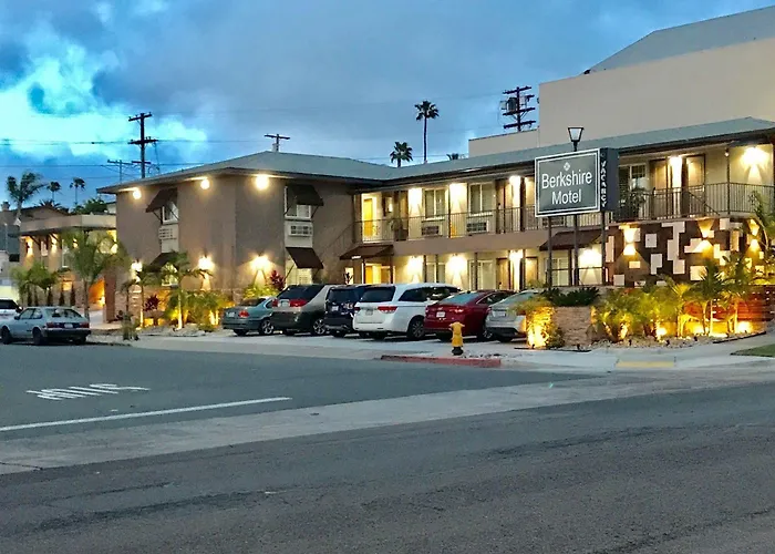 Hotels near San Diego California Webster School of Law