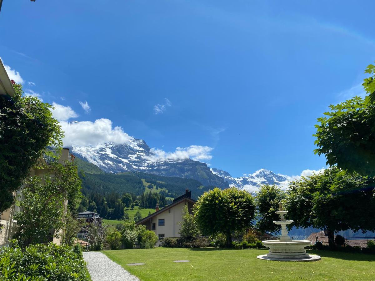 Suite mit Bergblick