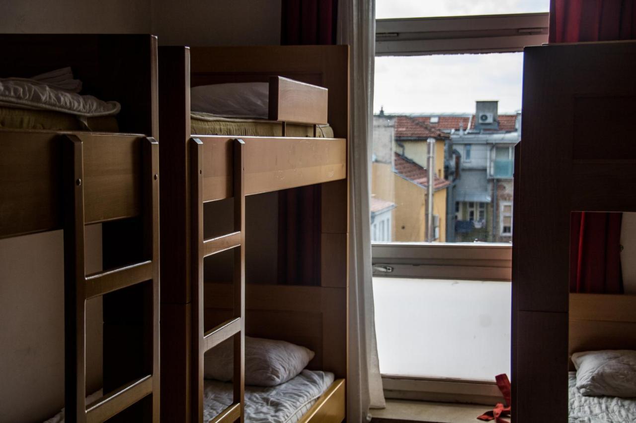 Single Bed 6-Bed Dormitory Room