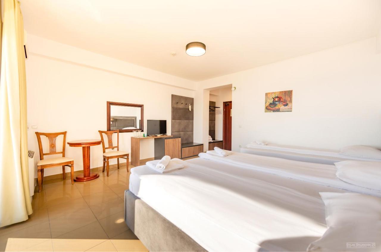 Triple Room with Lake View