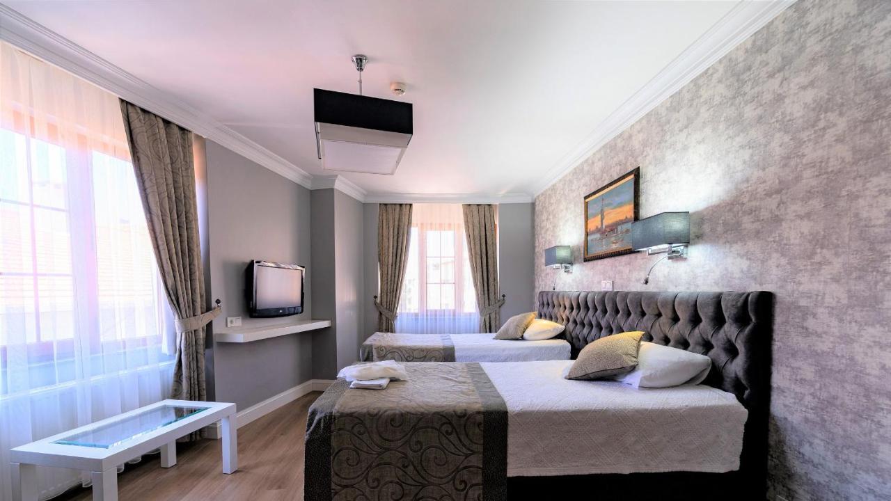 Standard Double or Twin Room,1015132543:JPEG