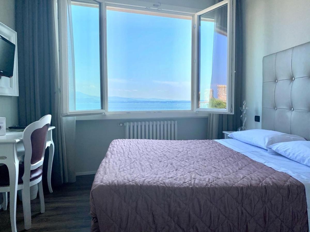 Double Room with Lake View,1199679070:JPEG