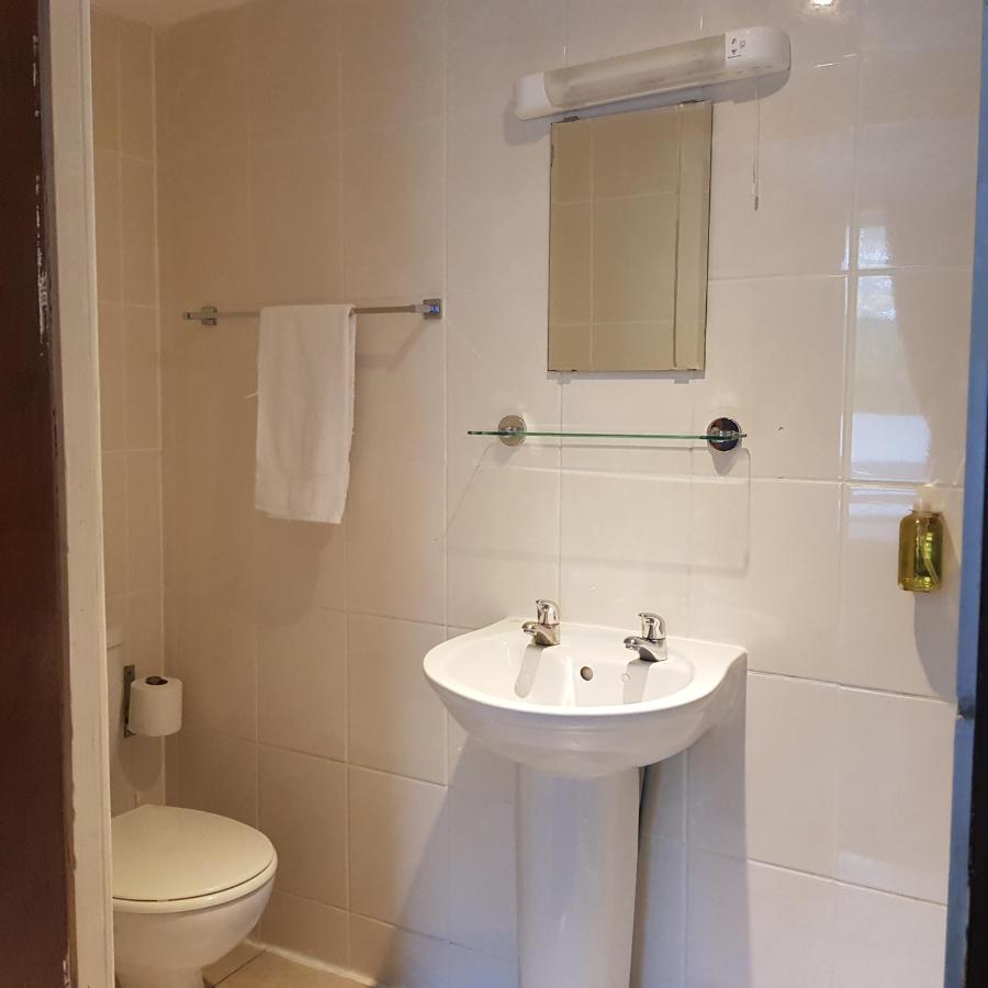 Familienzimmer mit Dusche