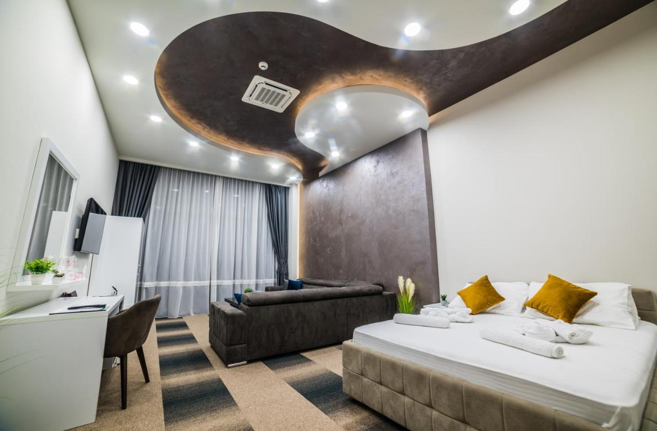 King Suite Spa Bath