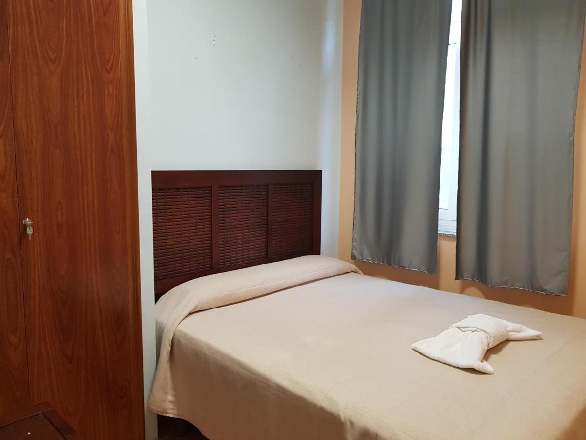 Bed 8-Bed Dormitory Room