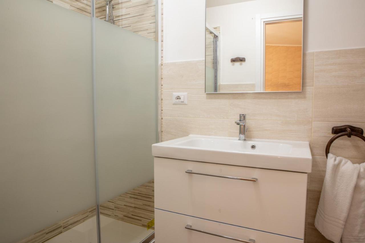 Double Room with Private Bathroom,1041679600:JPEG