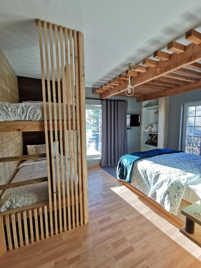 Deluxe Double Room (2 Adults + 1 Child),1057544806:JPEG