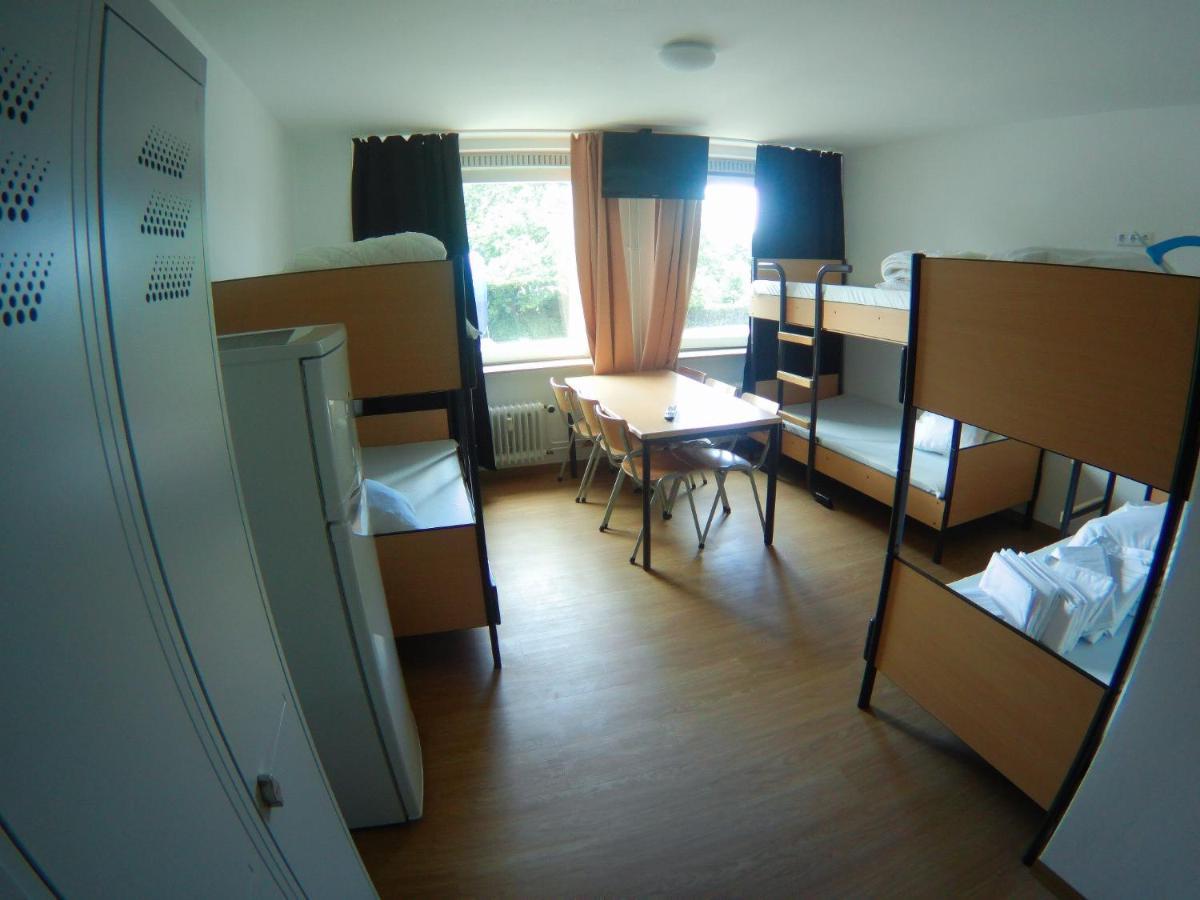 Family Room,1058033212:JPEG