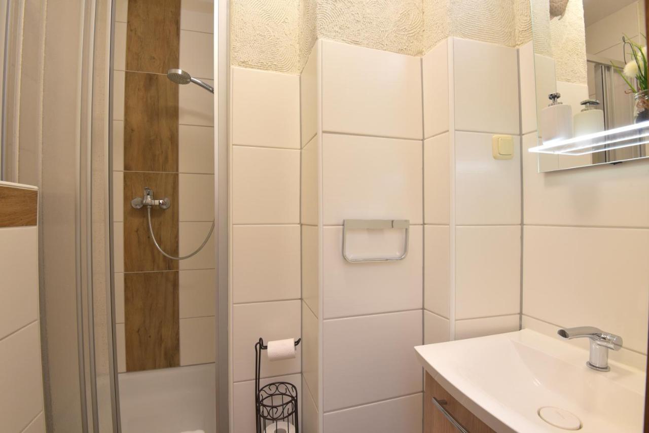 Single Room,1692128432:JPEG