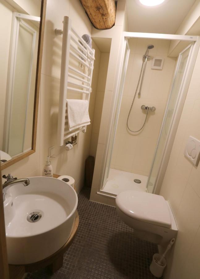 Doppelzimmer mit Gemeinschaftsbad