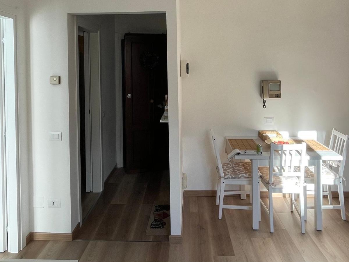 One-Bedroom Apartment,1062459094:JPEG