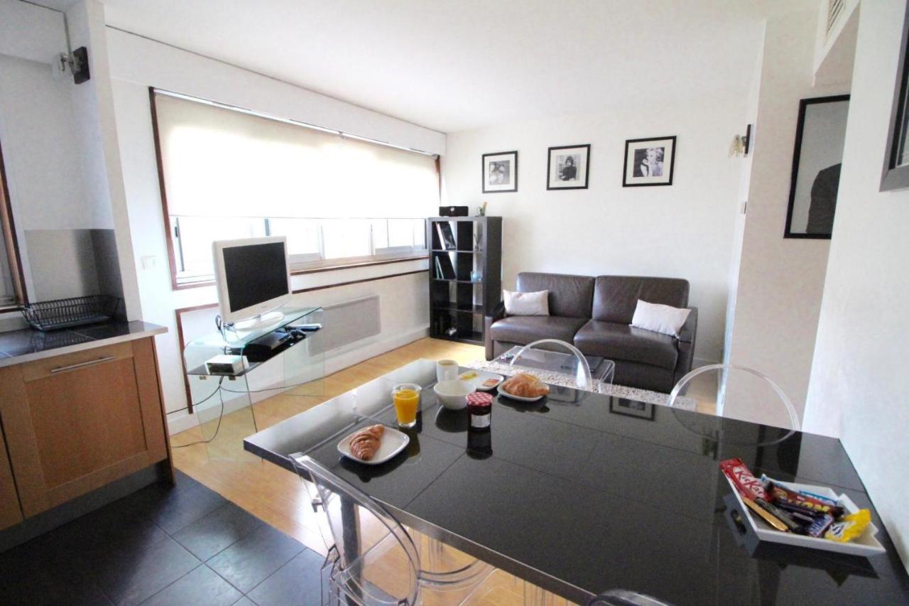 One-Bedroom Standard Apartment