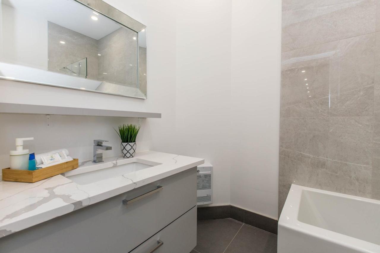 Studio Double Deluxe