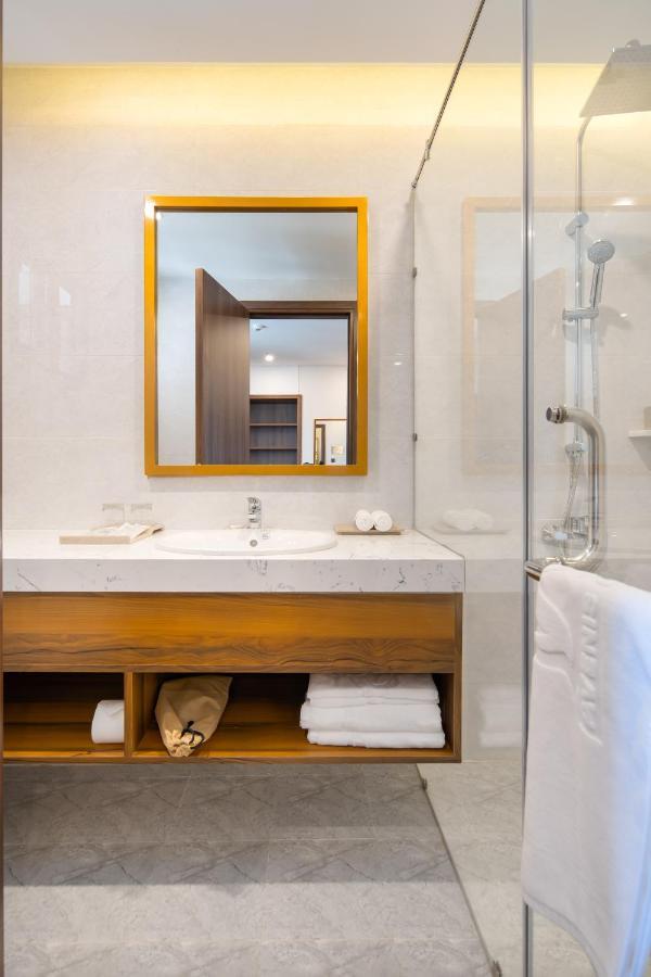 Twin Room with City View