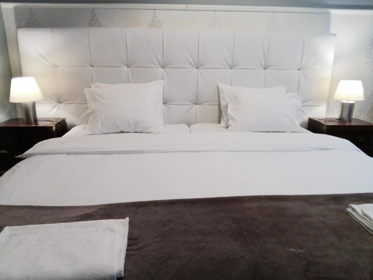 Basic Triple Room