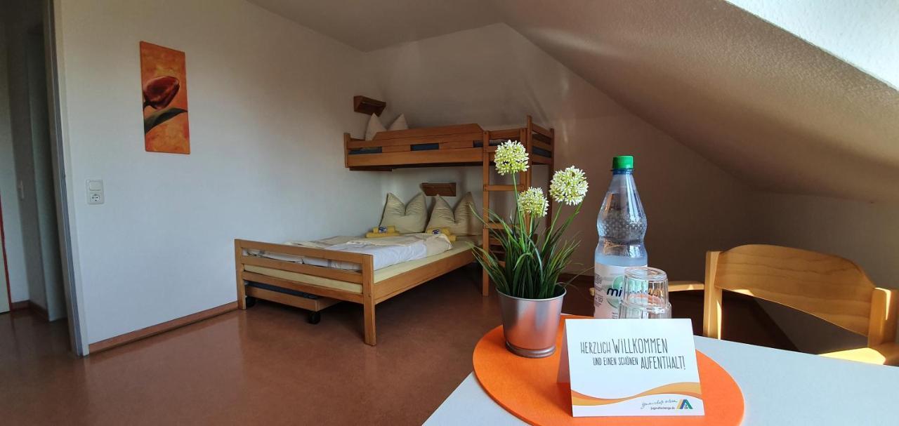 Dreibettzimmer mit Bad