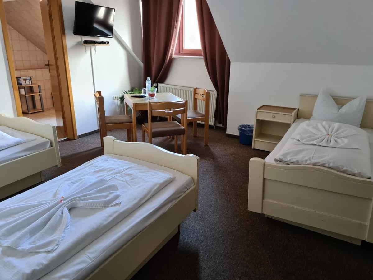 Dreibettzimmer