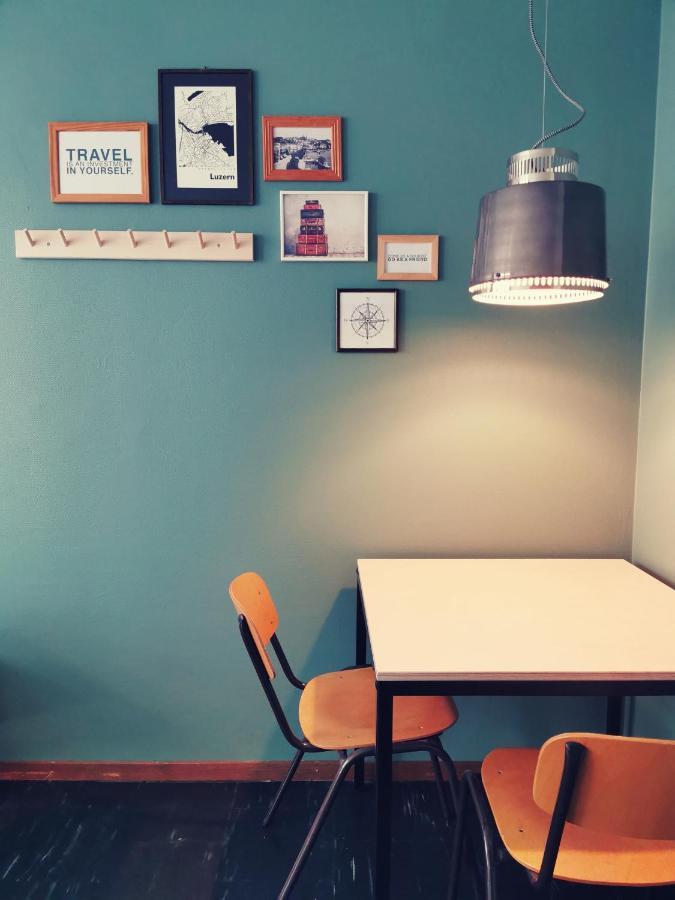 Budget Tweepersoonskamer met 2 Eenpersoonsbedden en Gedeelde Badkamer
