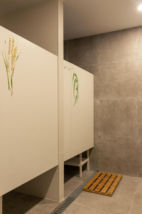 Quarto Twin Standard com Casa de Banho Partilhada