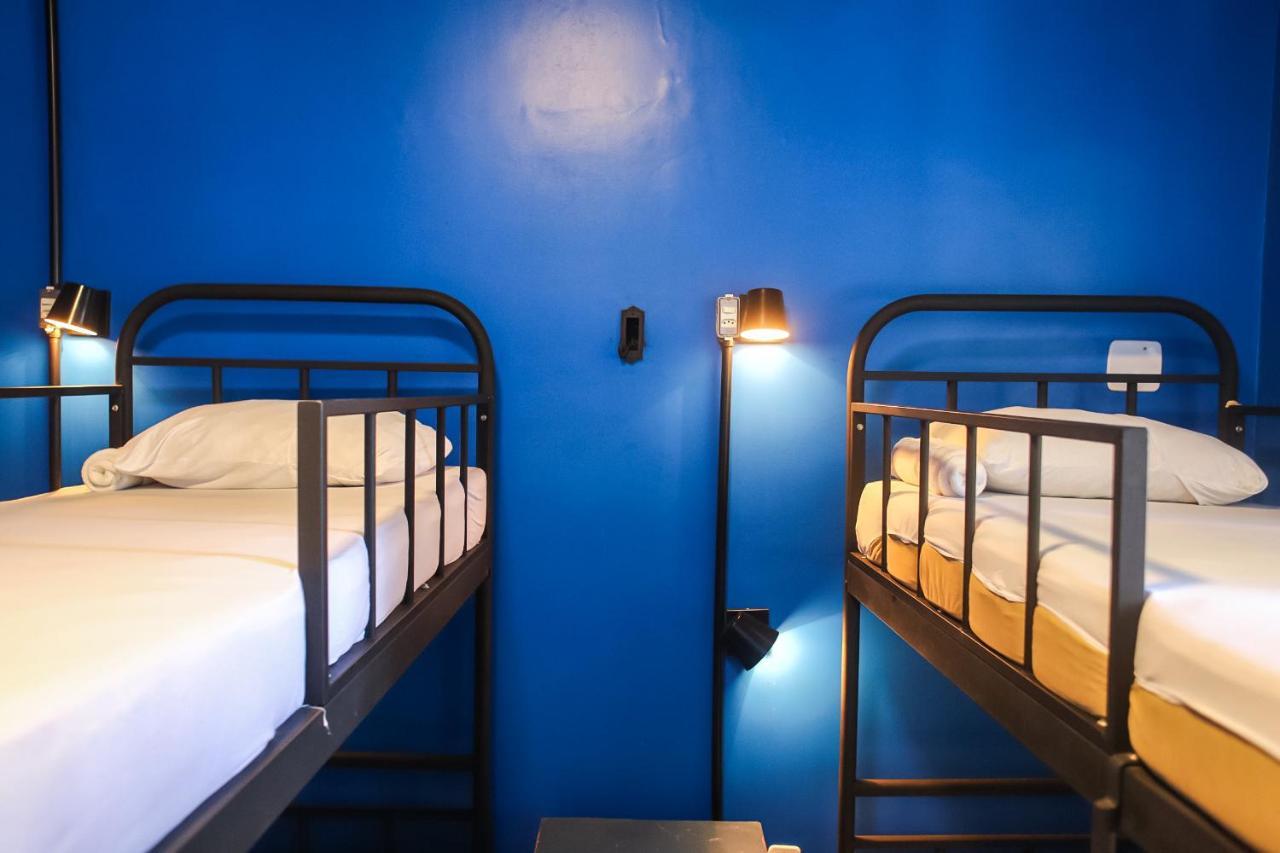 Cama Individual em Dormitório Feminino
