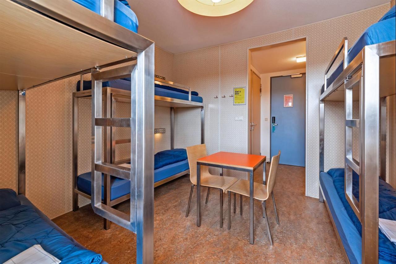 Zespersoonskamer met Eigen Badkamer