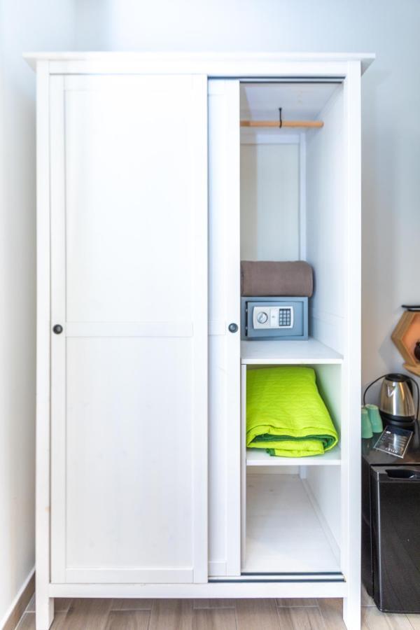 Double Room with Balcony,1111999458:JPEG