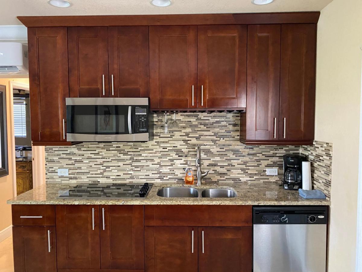 One-Bedroom Apartment,1114370400:JPEG