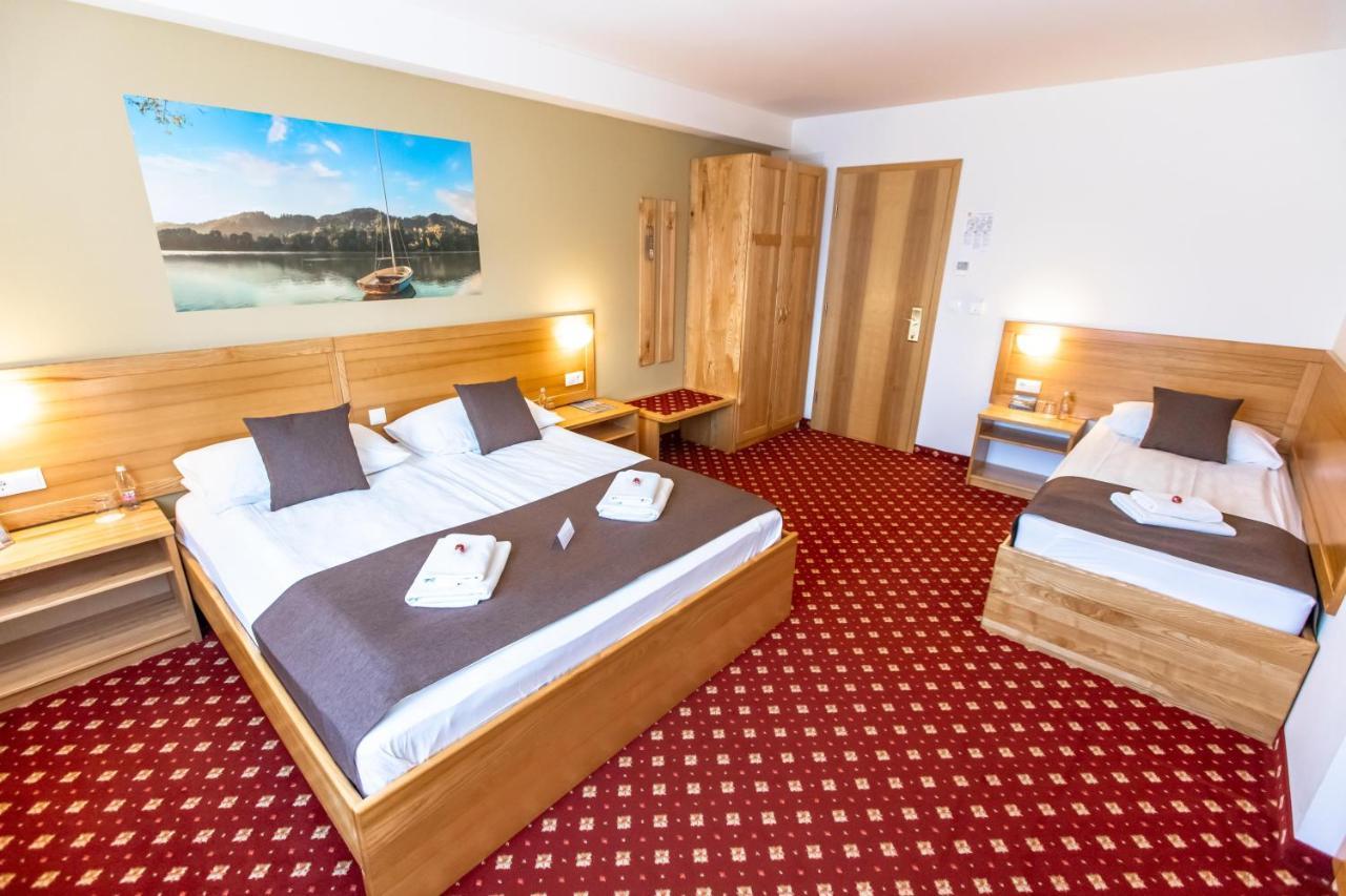 Triple Room,1234224503:JPEG