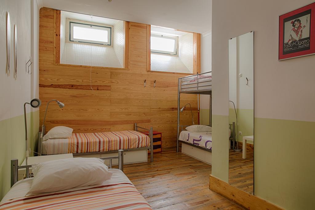 Cama Individual em Dormitório Misto (4 camas)
