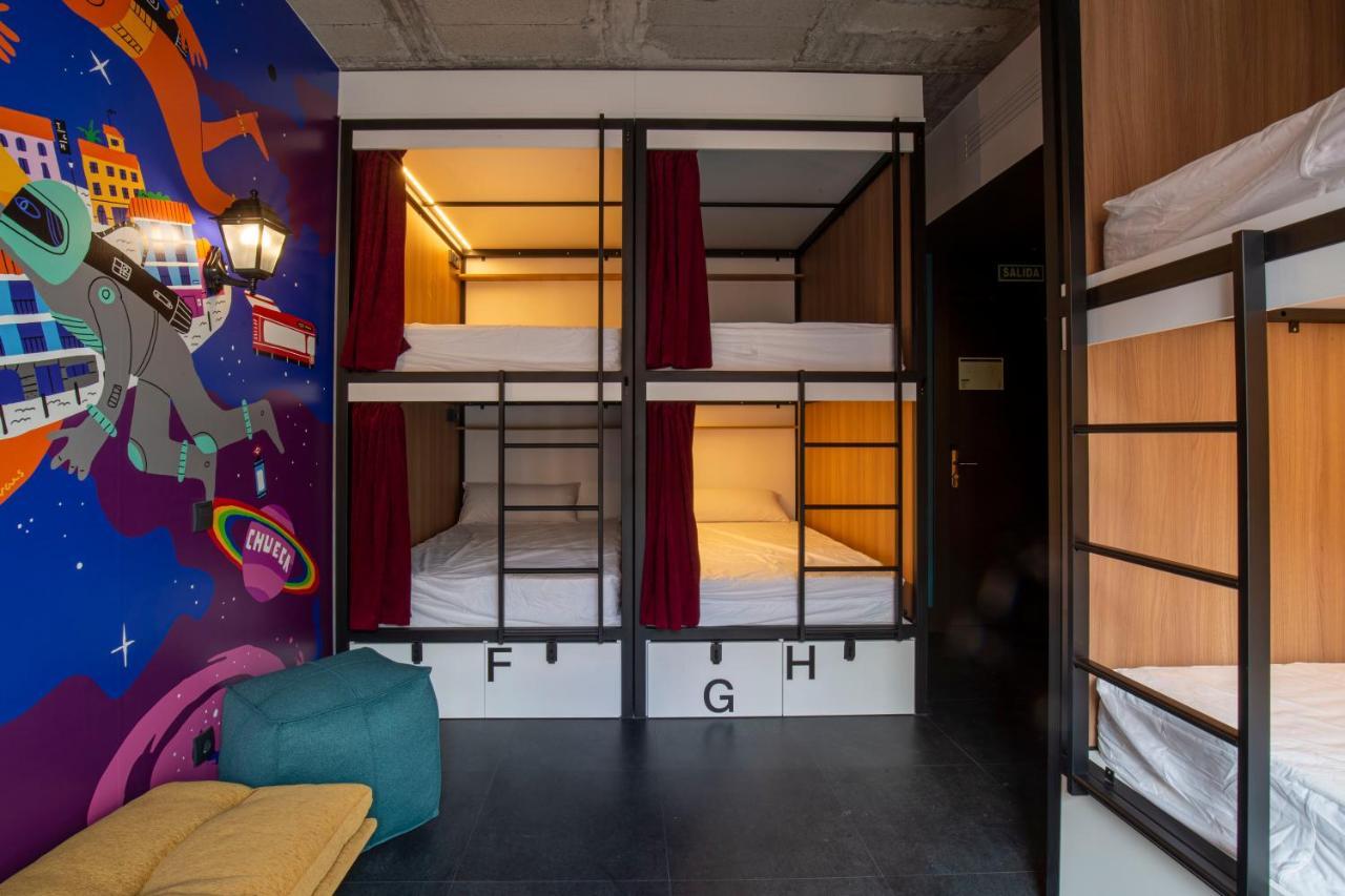 Single Bed in 8-Bed Premium Dormitory Room,1648997547:JPEG