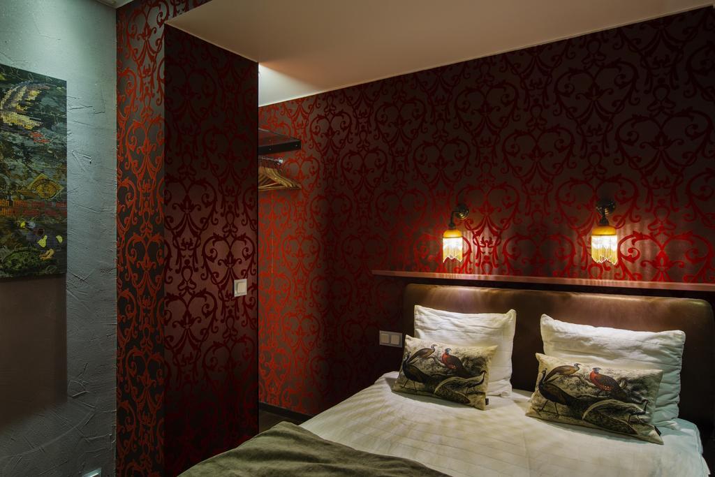 Queen Room with Private Bathroom (No Window),985716010:JPEG