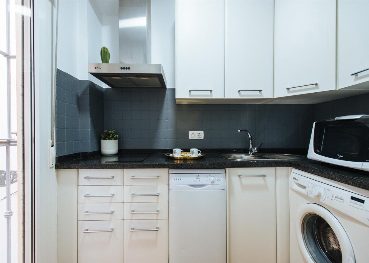 One-Bedroom Apartment,1124878770:JPEG