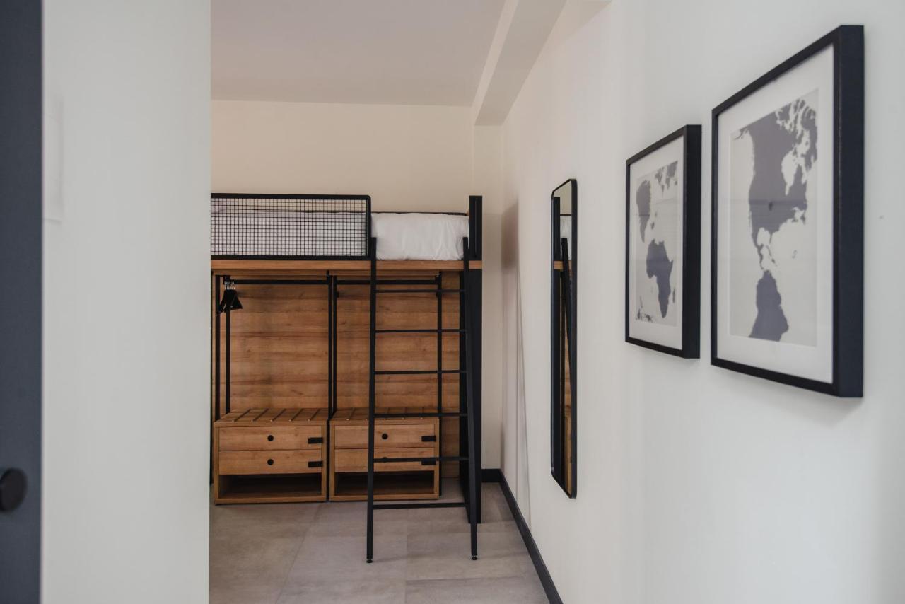 Superior Family Room,1126879653:JPEG