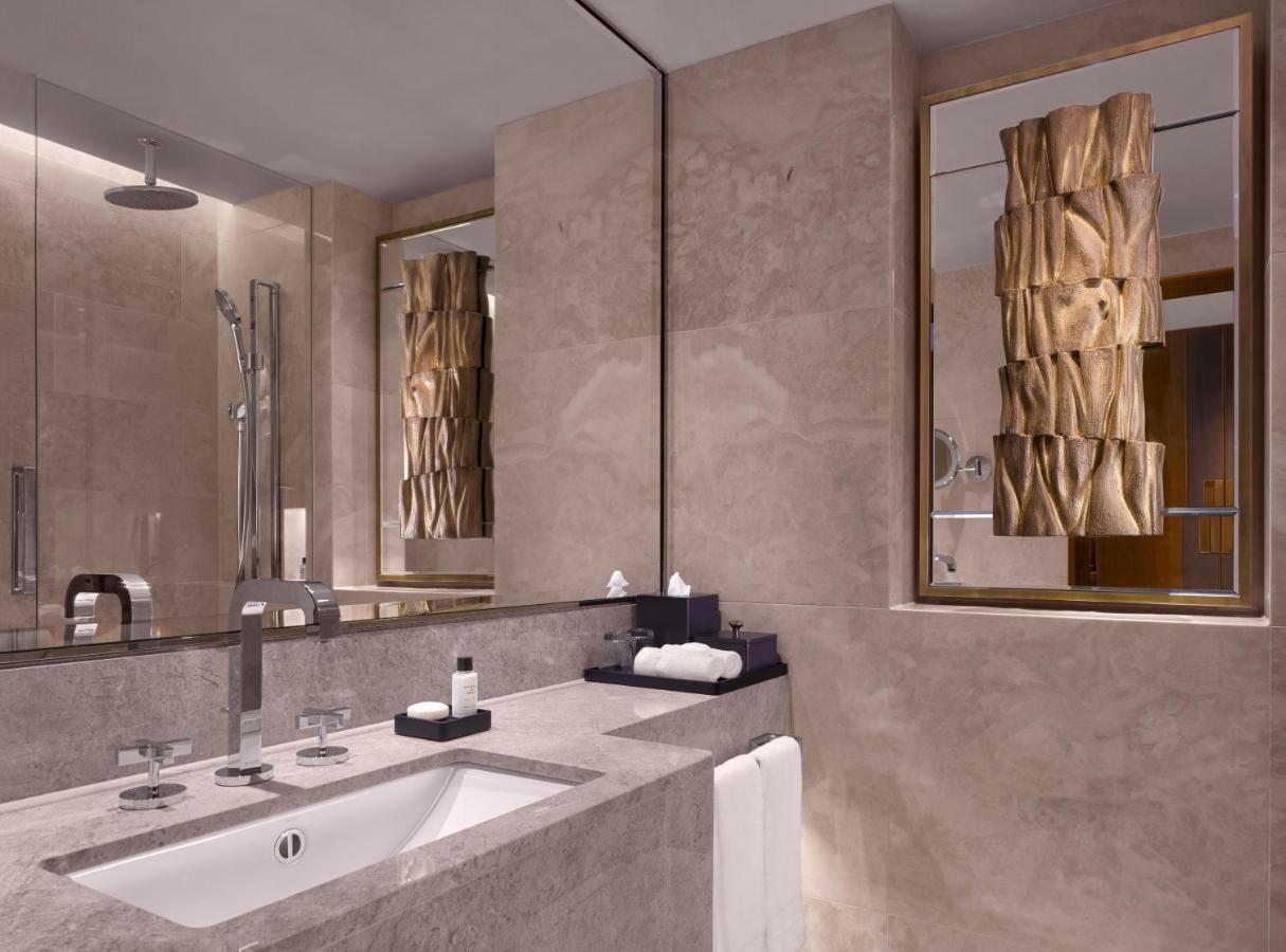 Cosy King Room - Mayfair Floor