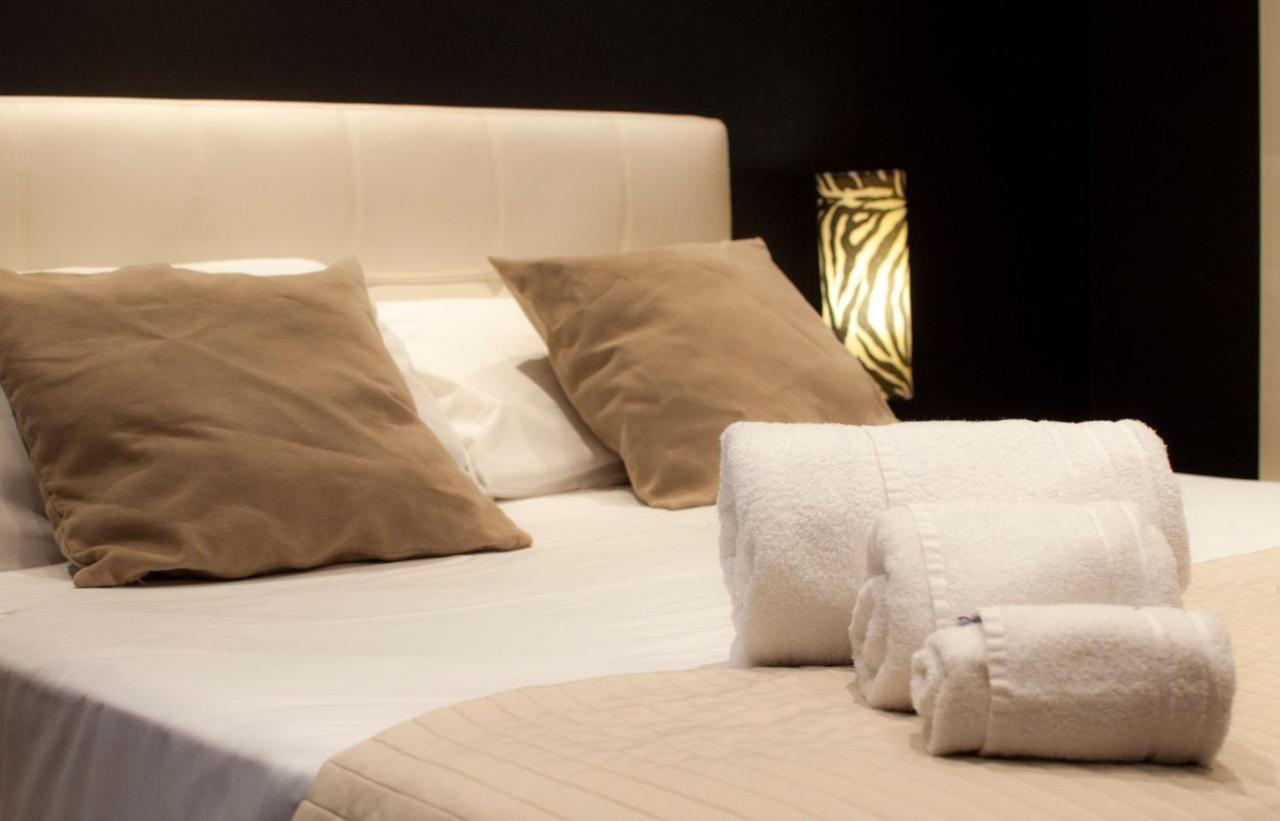 Two-Bedroom Apartment,1184358243:JPEG