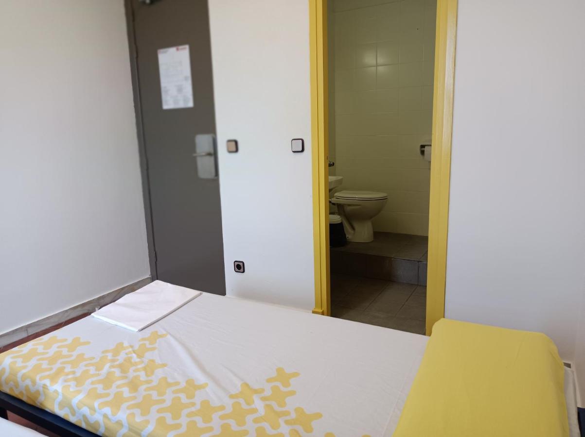 Habitación Doble con baño - 2 camas