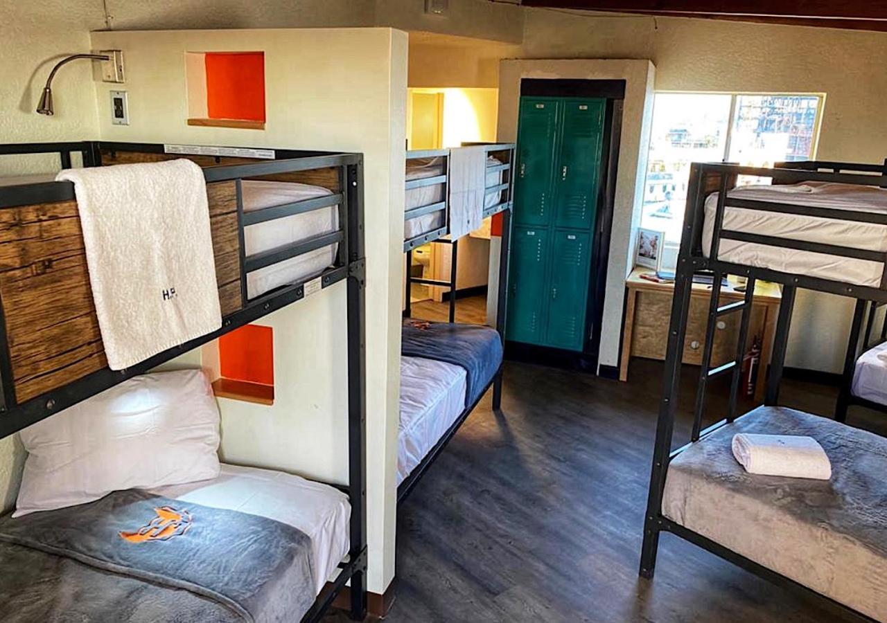 Bed in 8-Bed Mixed Dormitory Room