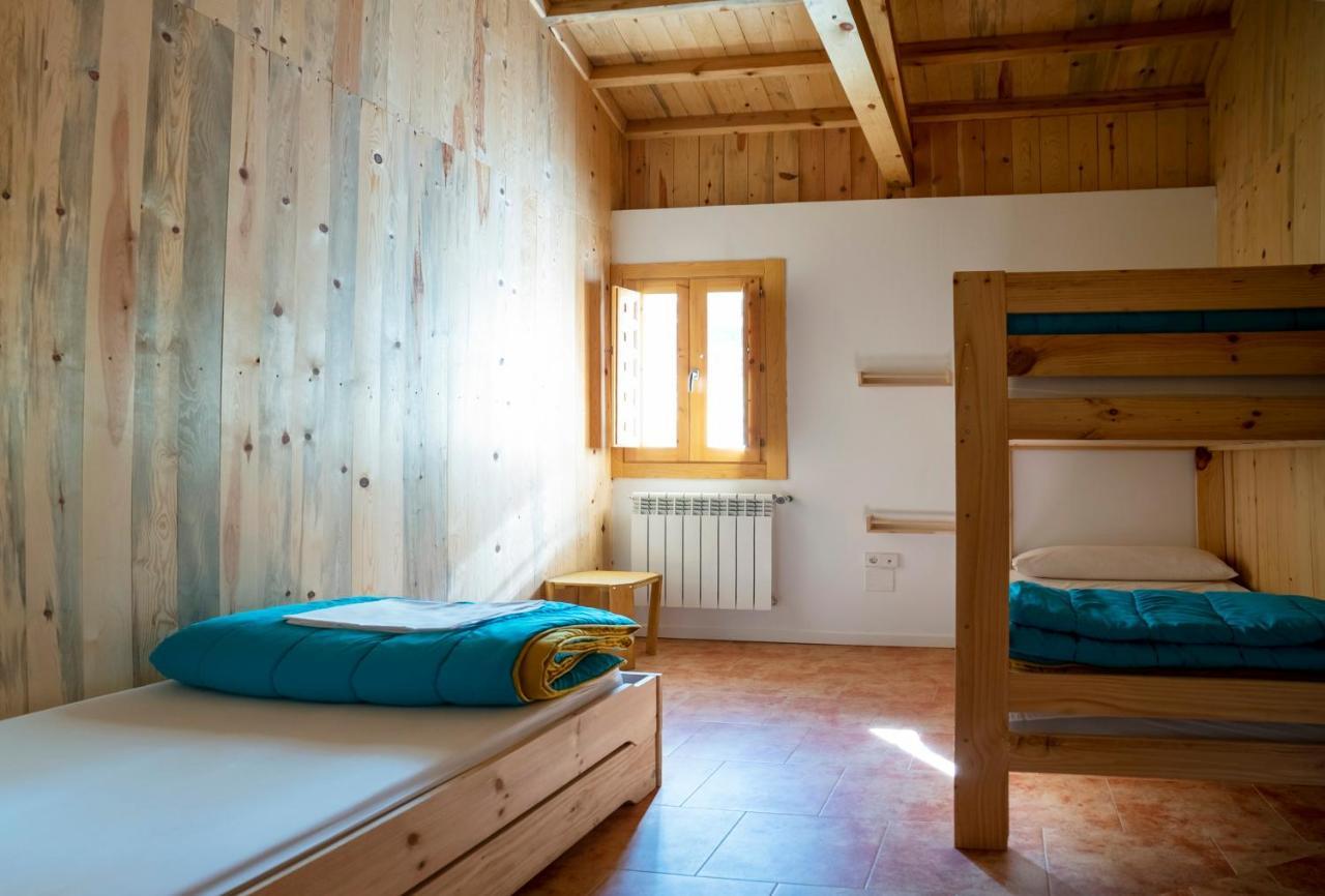 Habitación Triple Básica con baño compartido