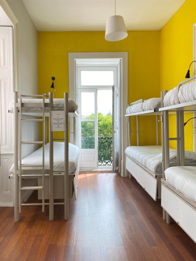 Bed in een Gemengde Slaapzaal met 6 Bedden en Gedeelde Badkamer