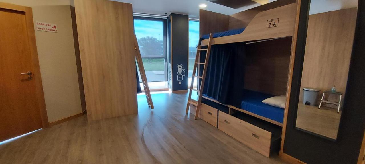 Bunk Bed Mixed Dormitory Room