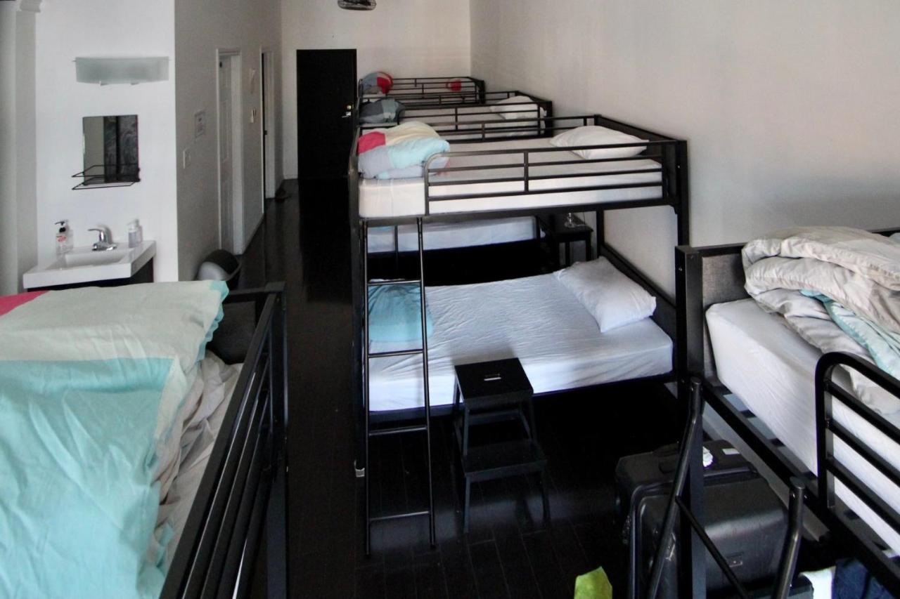 Cama en habitación compartida mixta de 10 camas