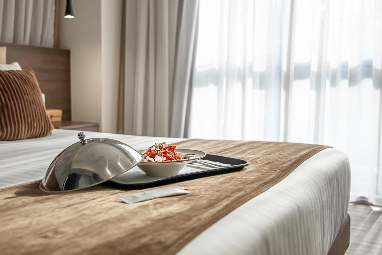 Triple Room with City View