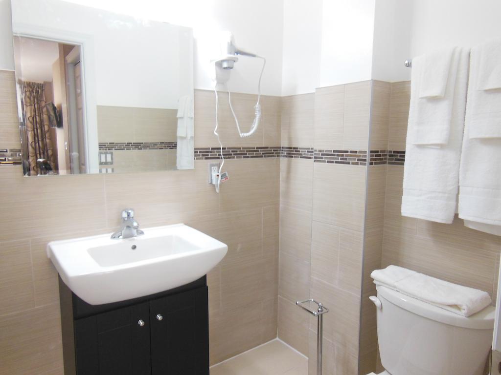 Queen Room,154610822:JPEG