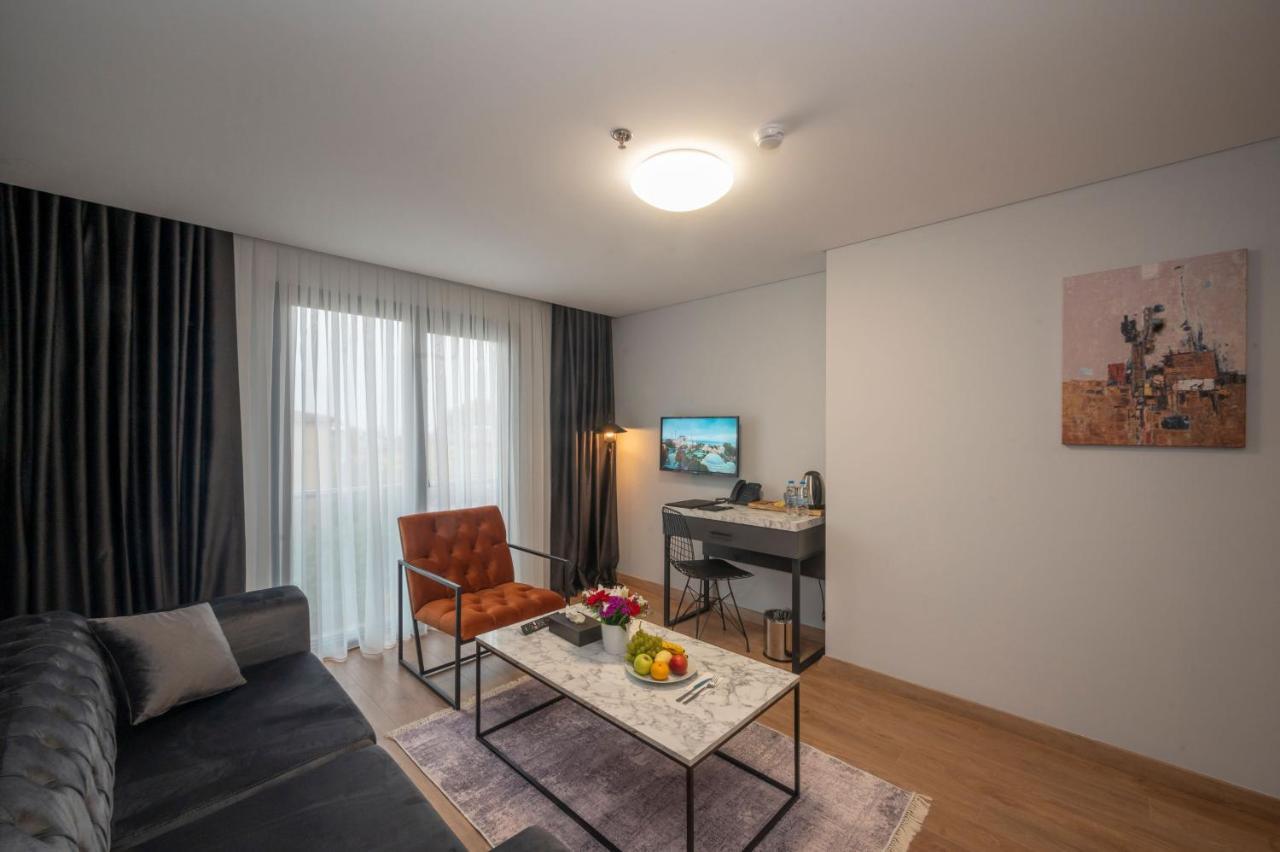 Deluxe Suite,1184207068:JPEG