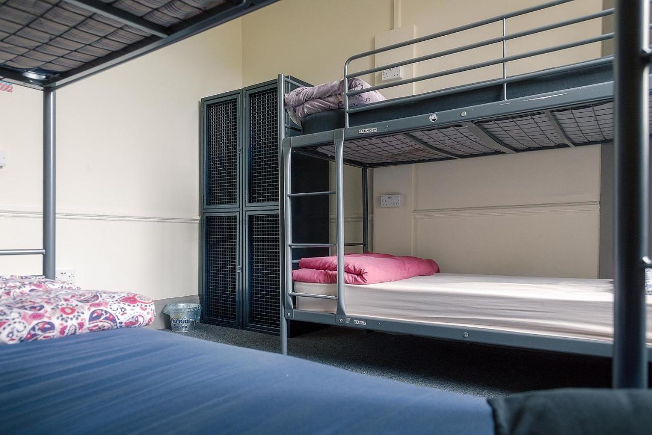 Single Bed Female Dormitory Room,1184259088:JPEG