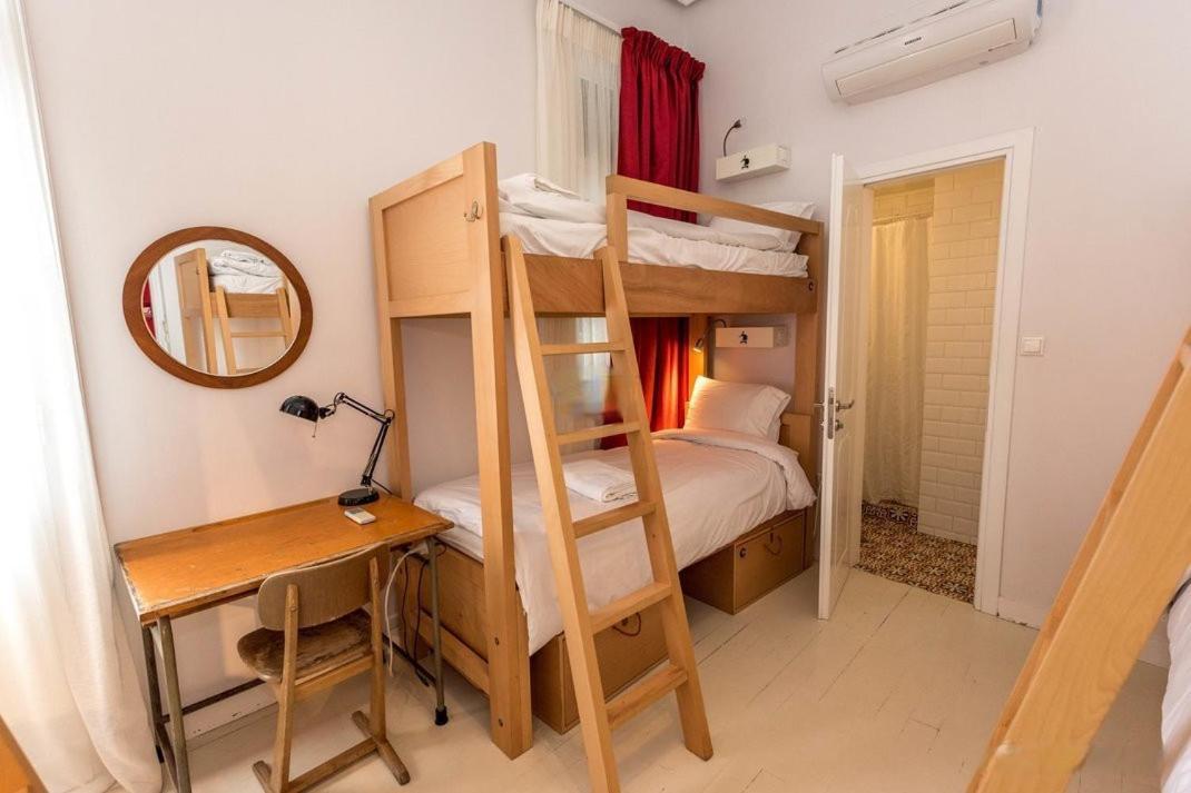 Single Bed in 4-Bed Female Dormitory Room,1188837634:JPEG