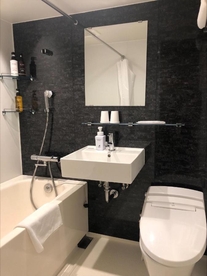 Twin Room on High Floor - Non-Smoking
