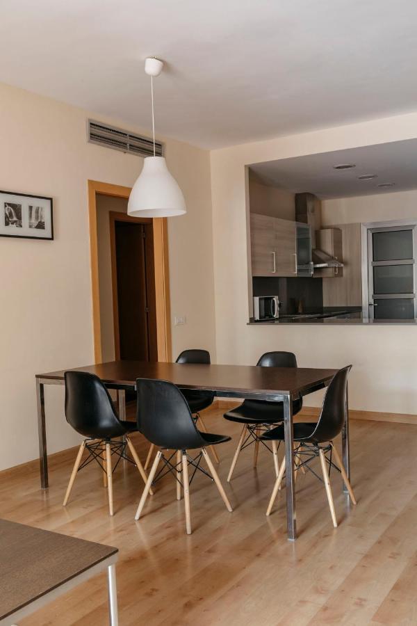 Deluxe Two-Bedroom Apartment
