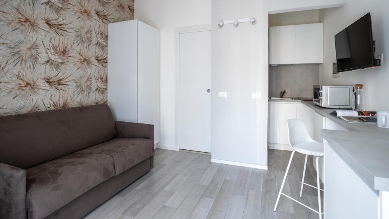 Monolocale con Divano-Letto