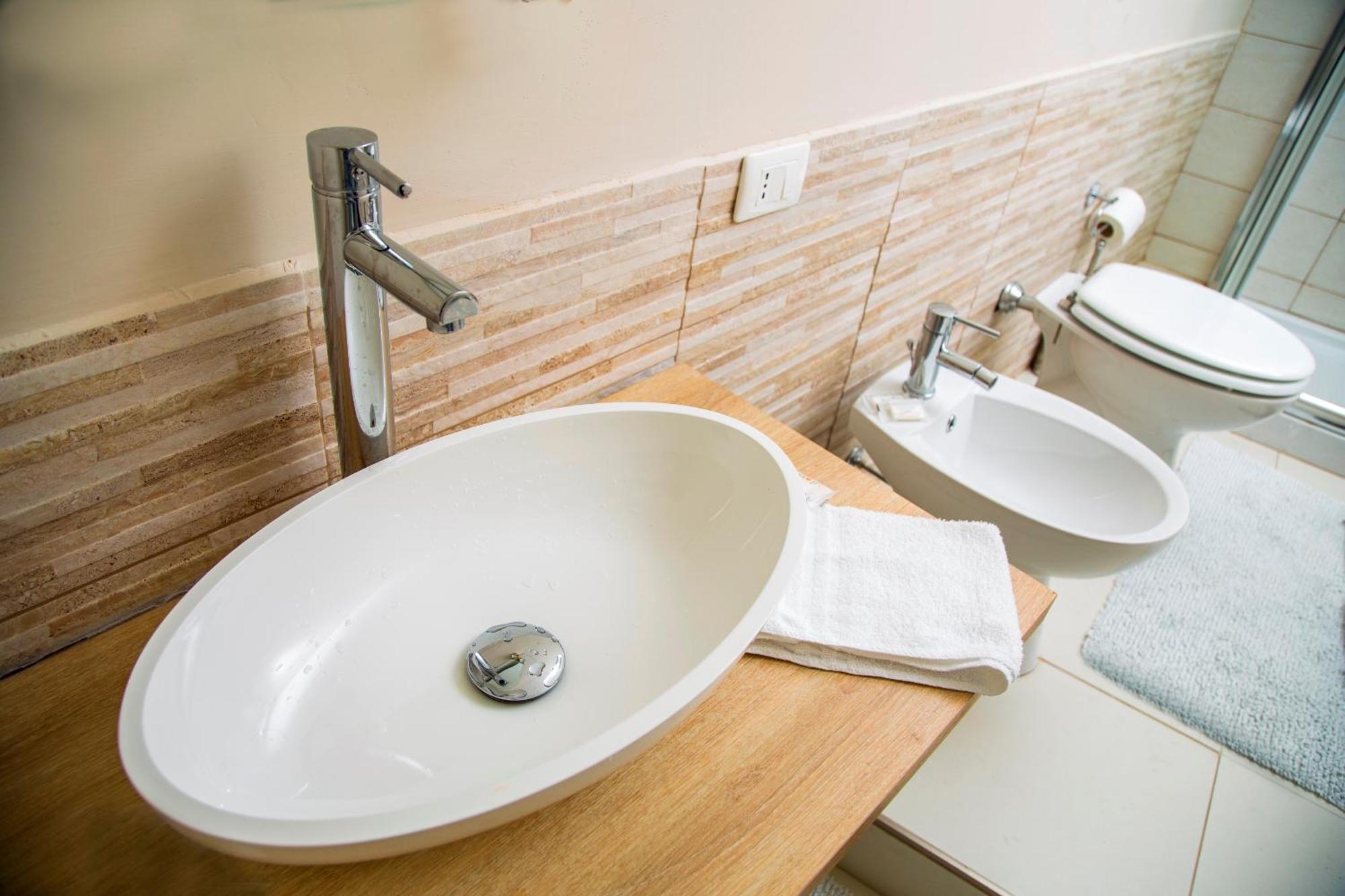 Triple Room Bathroom